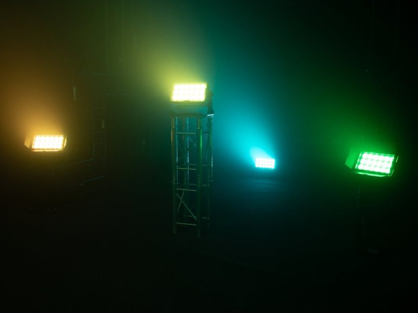 Eurolite IP 18x10W, AKKU Multiflood RGBW Wash CRMX