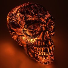 Halloween lebka se světlem