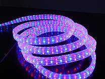 Skytec LED světelná hadice, RGBY, cena / 1m Skytec LED světelná hadice, RGBY, cena / 1m