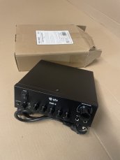 QTX KAD-2 digitální stereo zesilovač, 2x40W - použito (SA103120) QTX KAD-2 digitální stereo zesilovač, 2x40W - použito (SA103120)