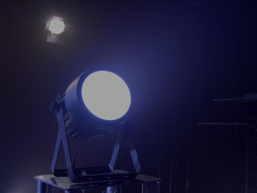 Eurolite LED Theatre COB 200W RGBAL, reflektor