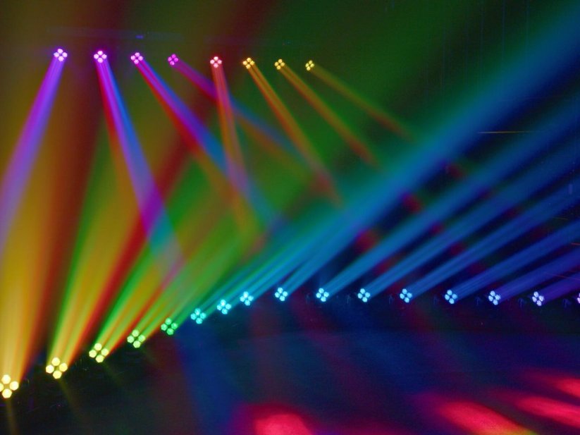Eurolite LED TMH Bar H240 Moving Head Beam/Flower, světelná rampa
