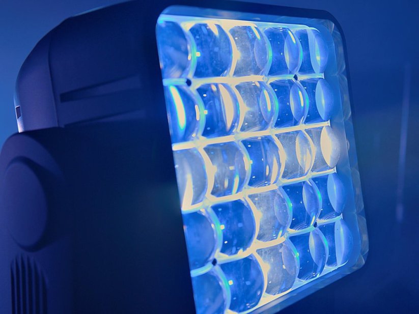 Eurolite LED TMH-W375 Matrix Otočná hlava s Wash Zoomem