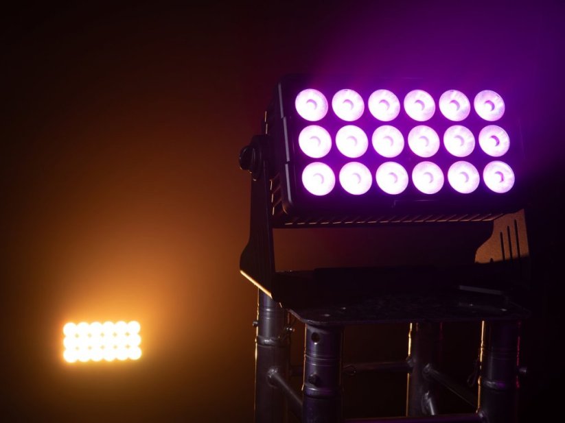 Eurolite IP 18x10W, AKKU Multiflood RGBW Wash CRMX